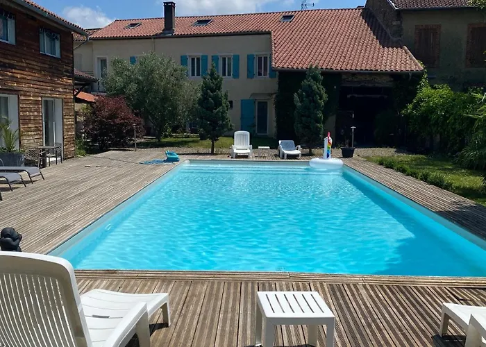 호텔 D'hotes La Cour Des Saligues 3*