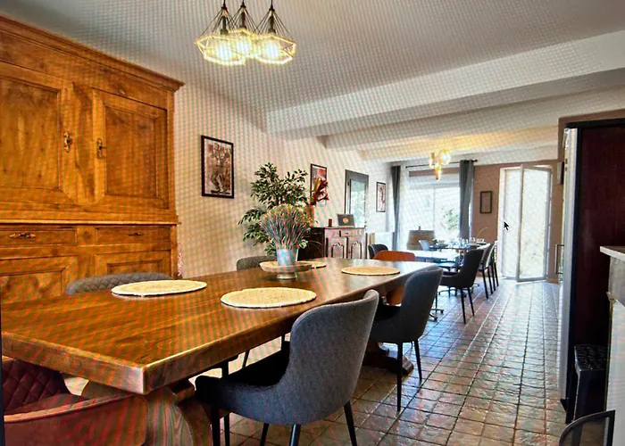 D'hotes La Cour Des Saligues 3*